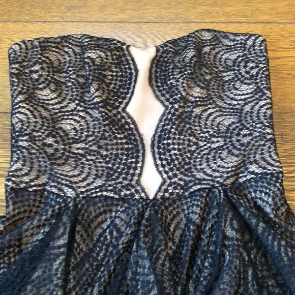 BCBG MaxAzria Norelle Strapless Cocktail Dress 0 - Picture 4 of 7